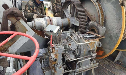 Maintenance of windlass winch